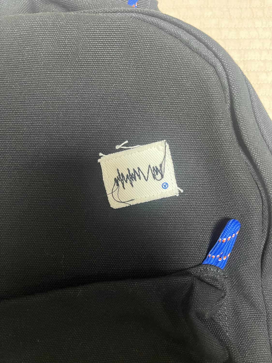 아더에러 지그재그 백팩 블랙 상품이미지3