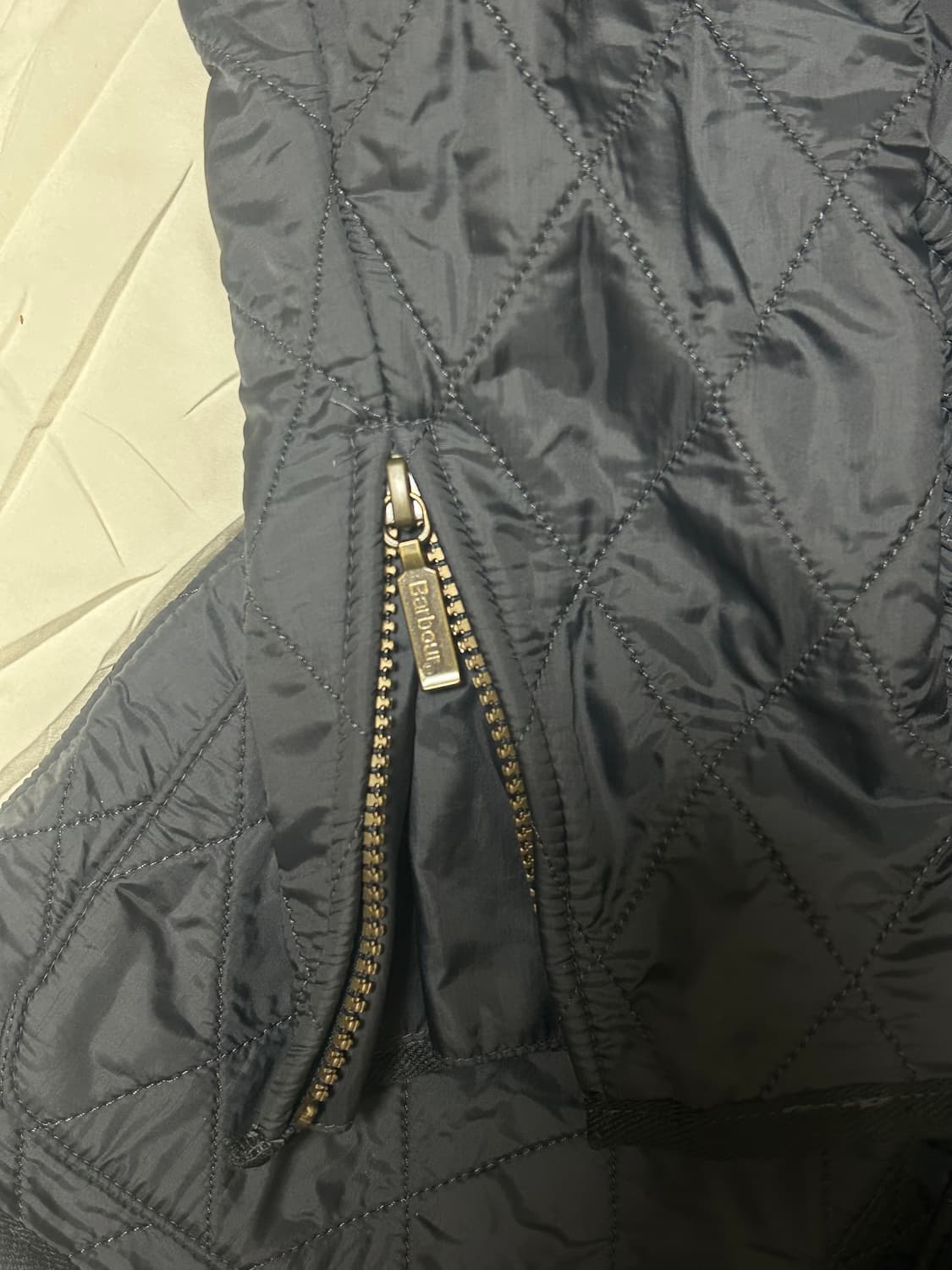 바버 인터네셔널 폴라 퀼팅 자켓 블랙 10 상품이미지8