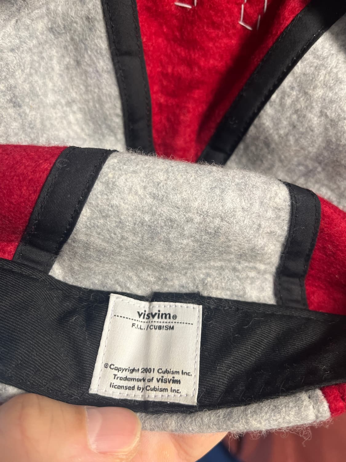 비즈빔 발리스틱 백팩 20L입니다 베이스 블랙컬러 밑은 브라운 스웨이드로 상품이미지3