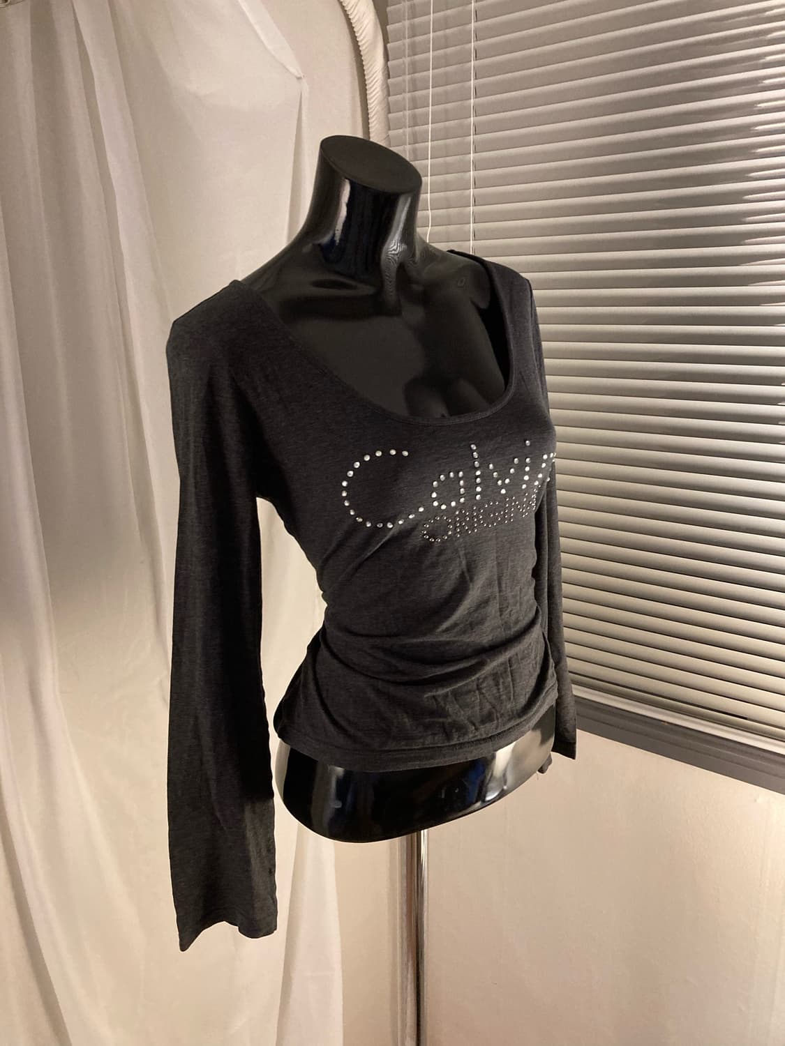 캘빈 큐빅레터링 롱슬리브 상품이미지2