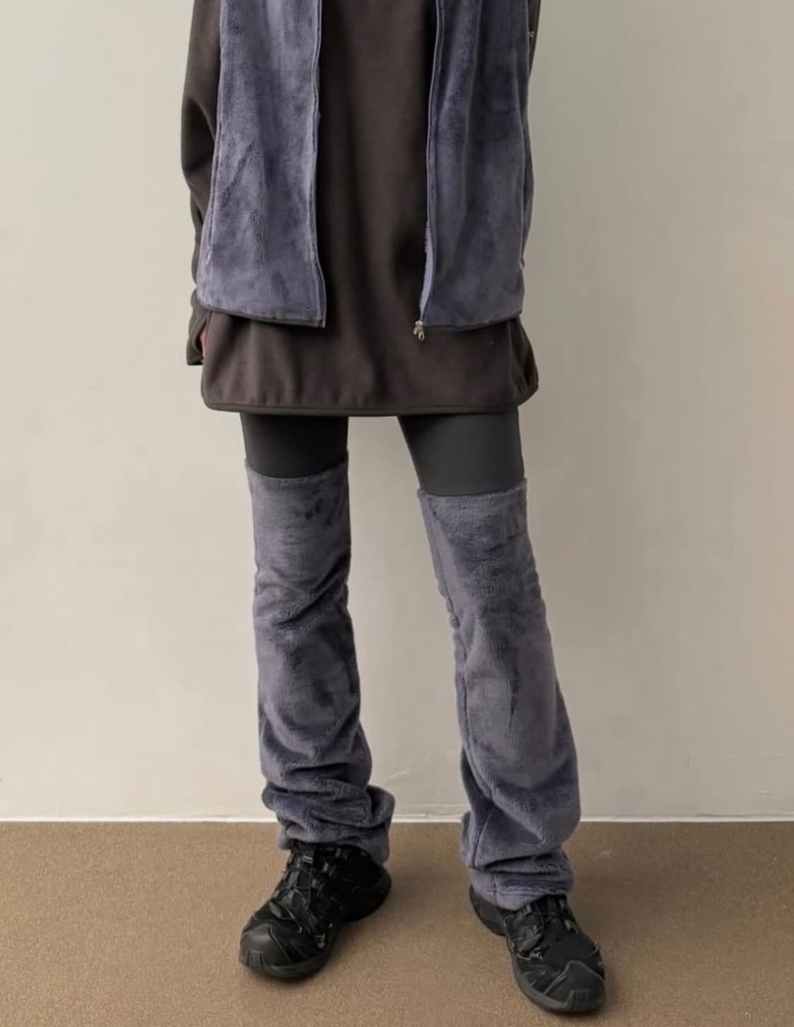 지초이 25-004 FLEECE BOA LEGGINGS (2) 상품이미지1