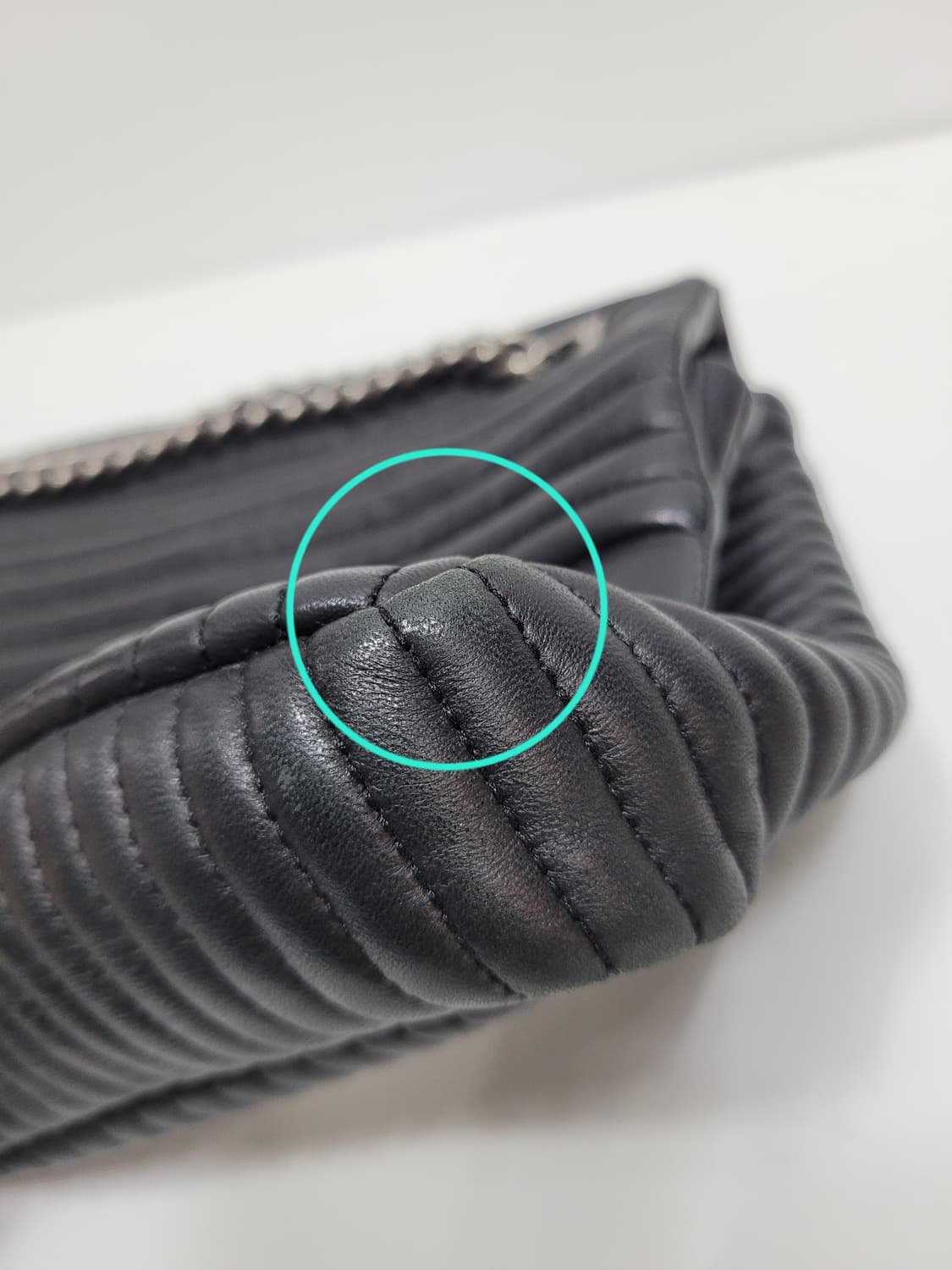 TIME 타임 마틀라쎄 퀼팅 램스킨 체인 숄드백 / 양가죽 블랙
 상품이미지6