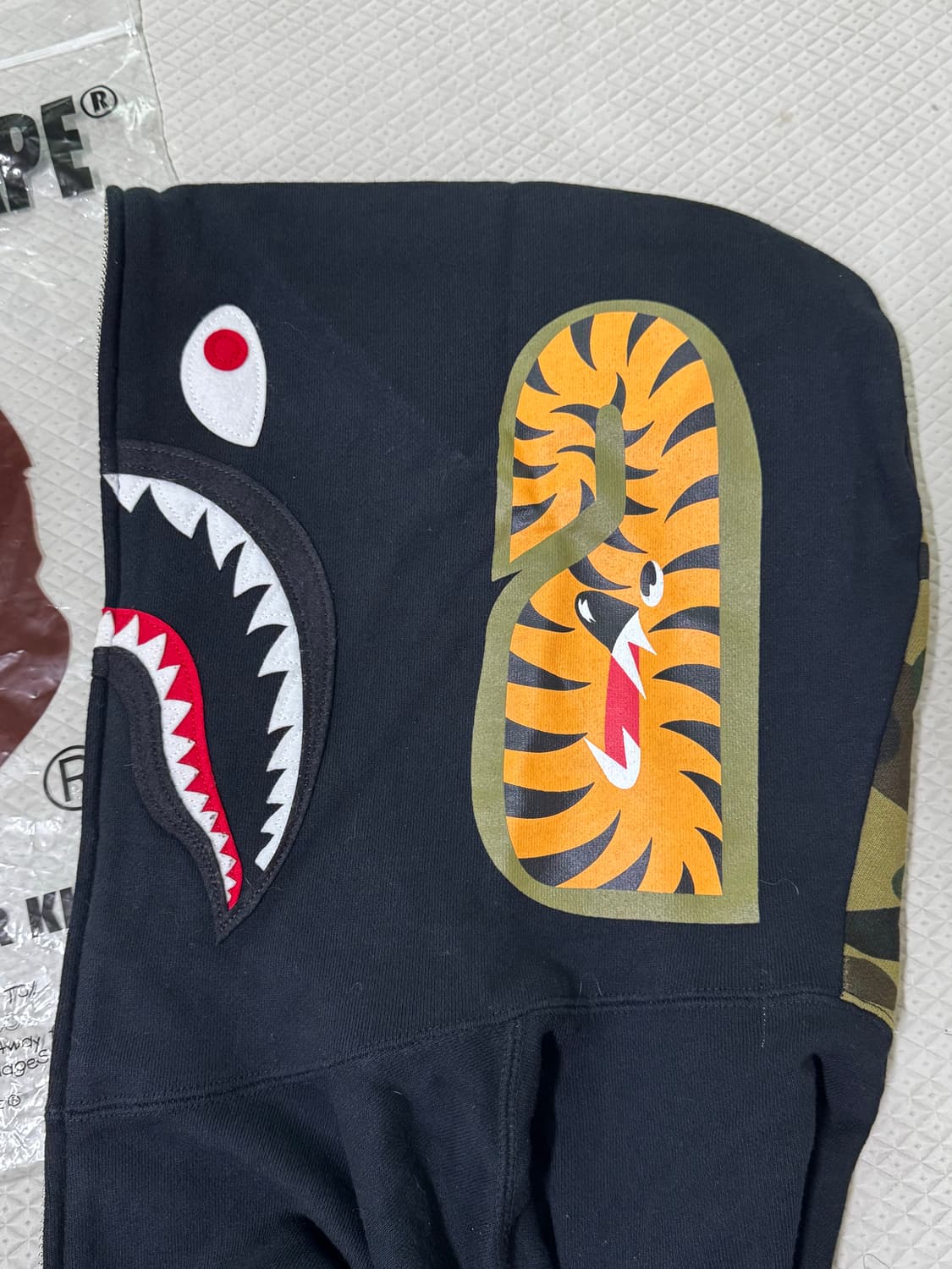 베이프 샤크후드 풀집업 블랙 xl 상품이미지10