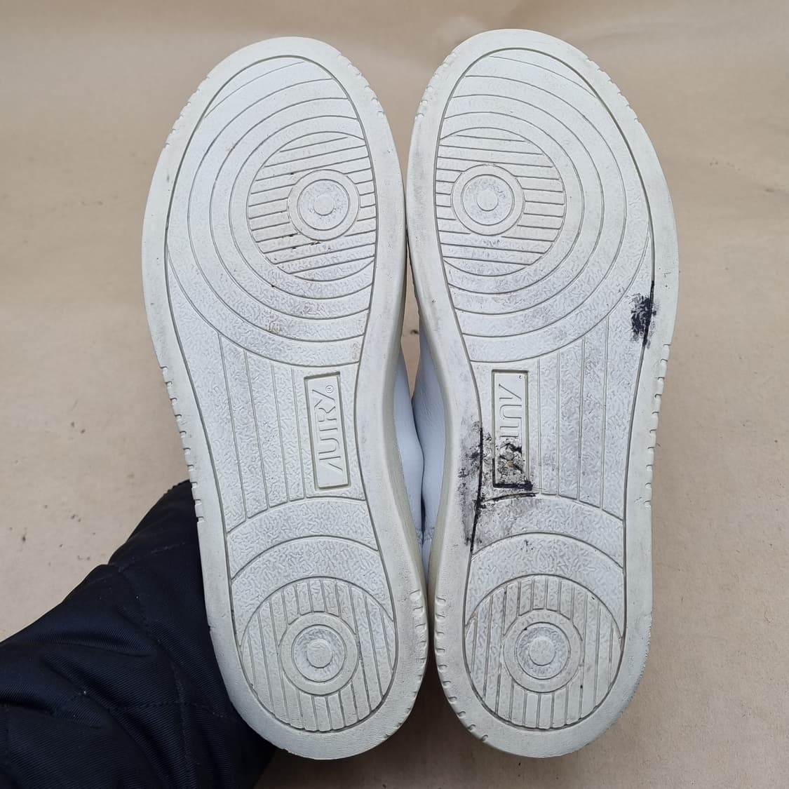 오트리 메달리스트 여성 스니커즈 38 240 상품이미지3