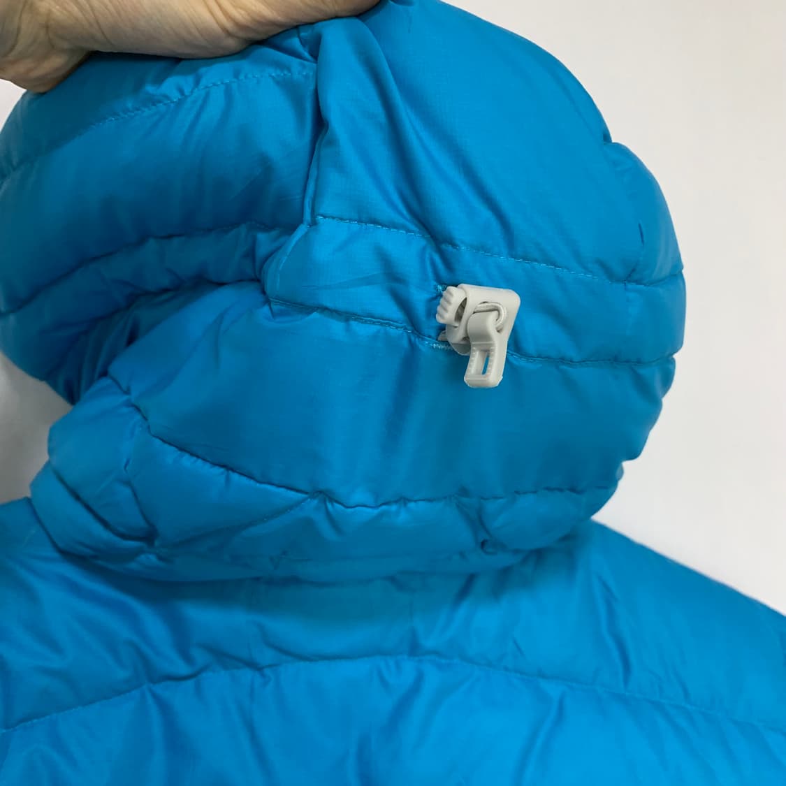 파타고니아 빈티지 여성용 스카이블루 경량 후드 패딩 점퍼 XS 상품이미지7