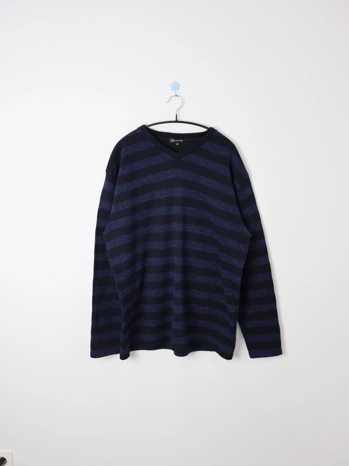 JPN Crescentmax Stripe V-Neck Knit 상품이미지1