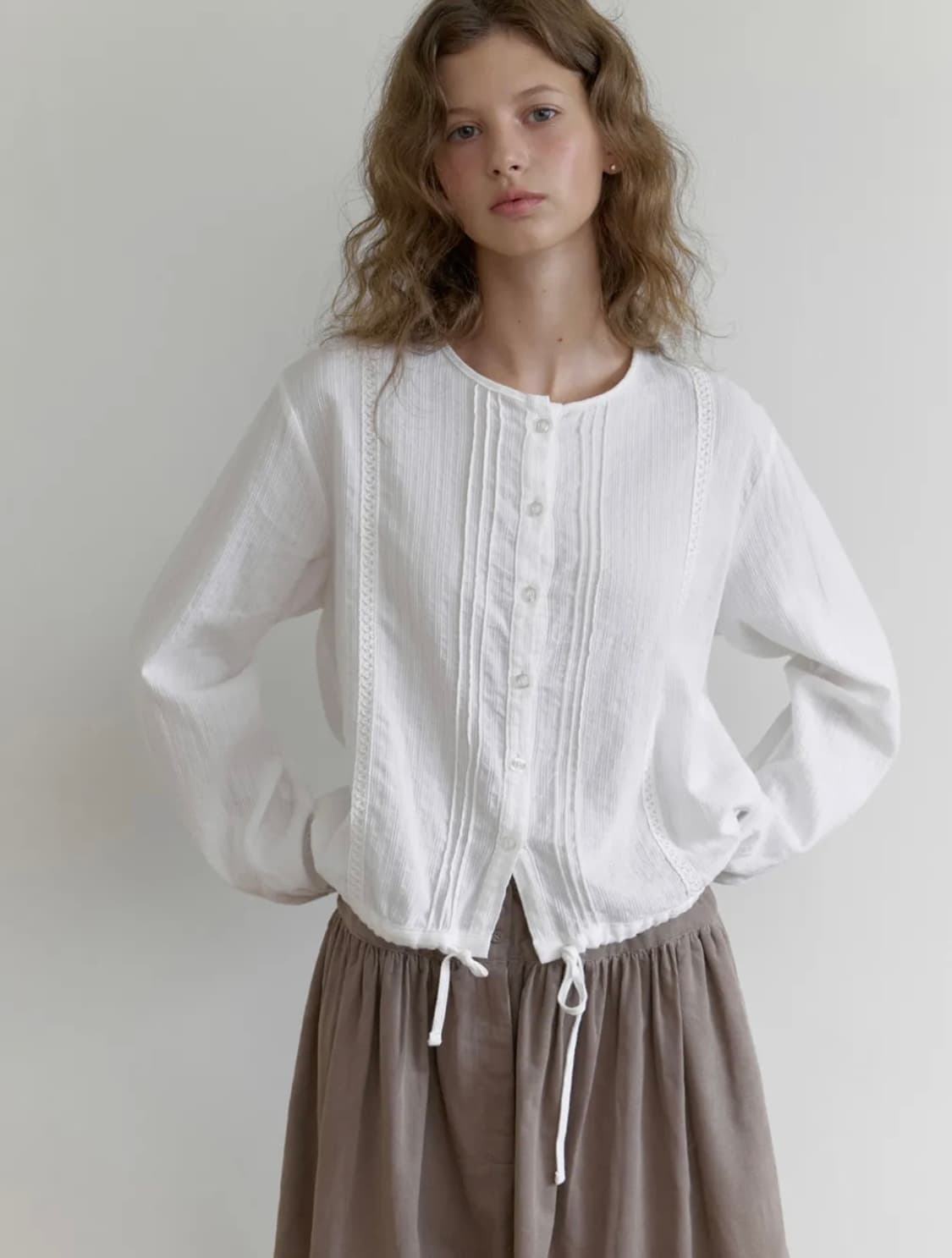 더미튼 pastry lace blouse (white) 레이스 블라우스 상품이미지1
