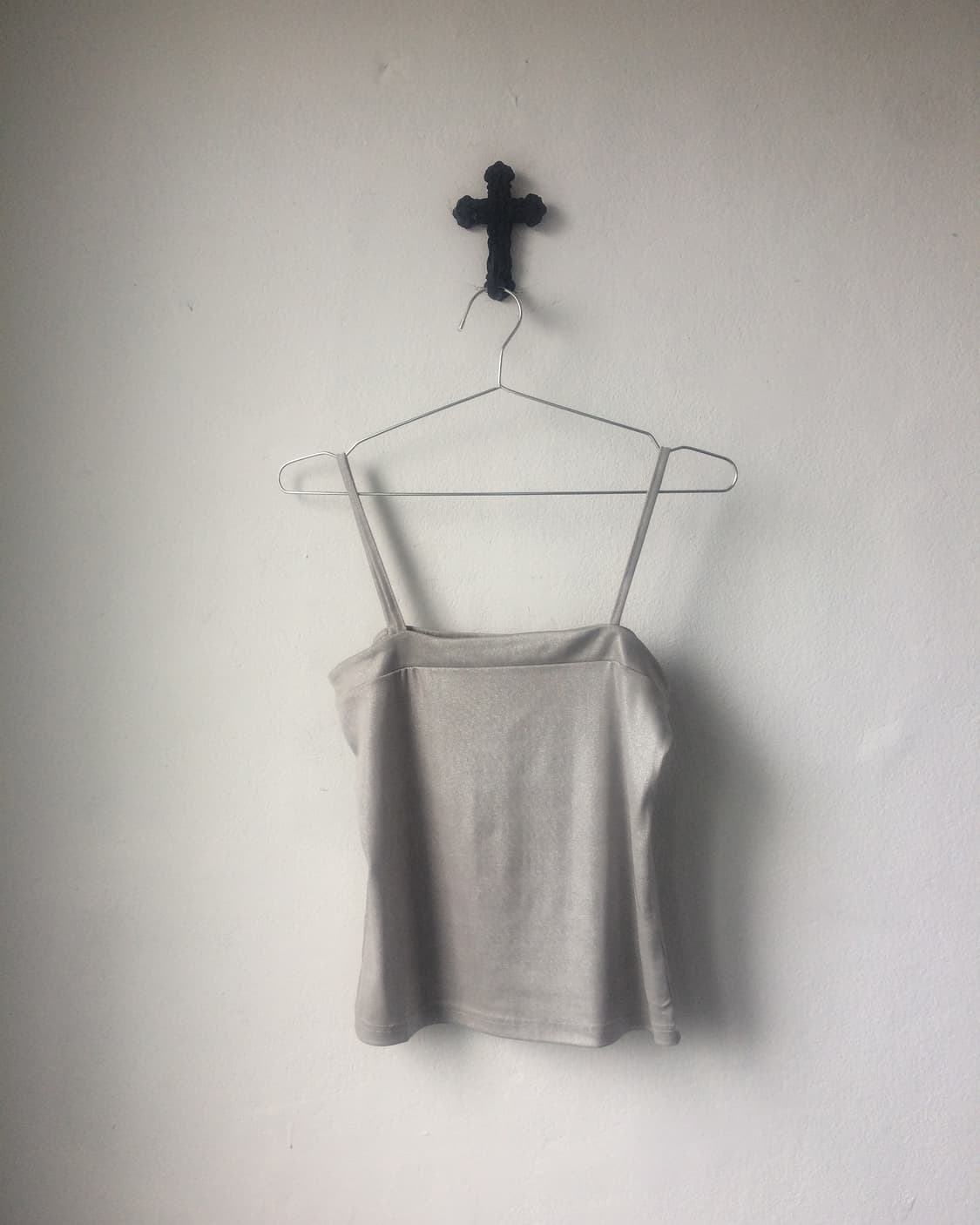 Glossy sleeveless 상품이미지1
