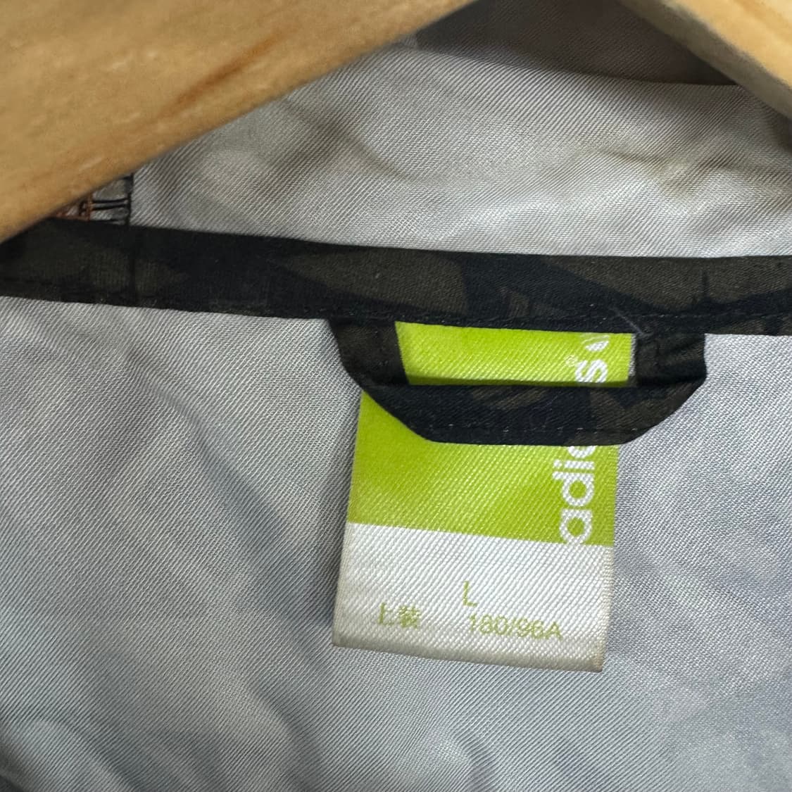 아디다스 네오 3S 멀티그래픽 바람막이 상품이미지3