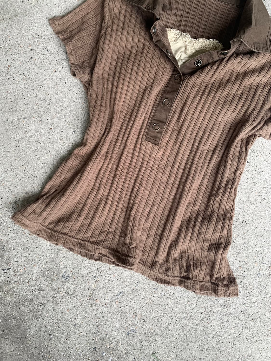 Brown eyelet button lace top  상품이미지5