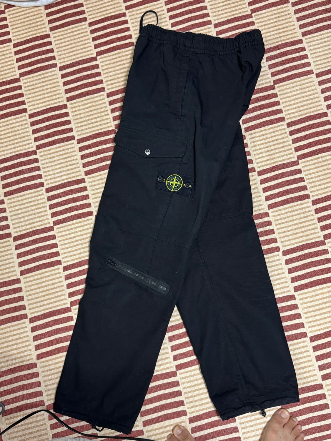 스톤아일랜드 23fw 루즈핏 카고팬츠 상품이미지1