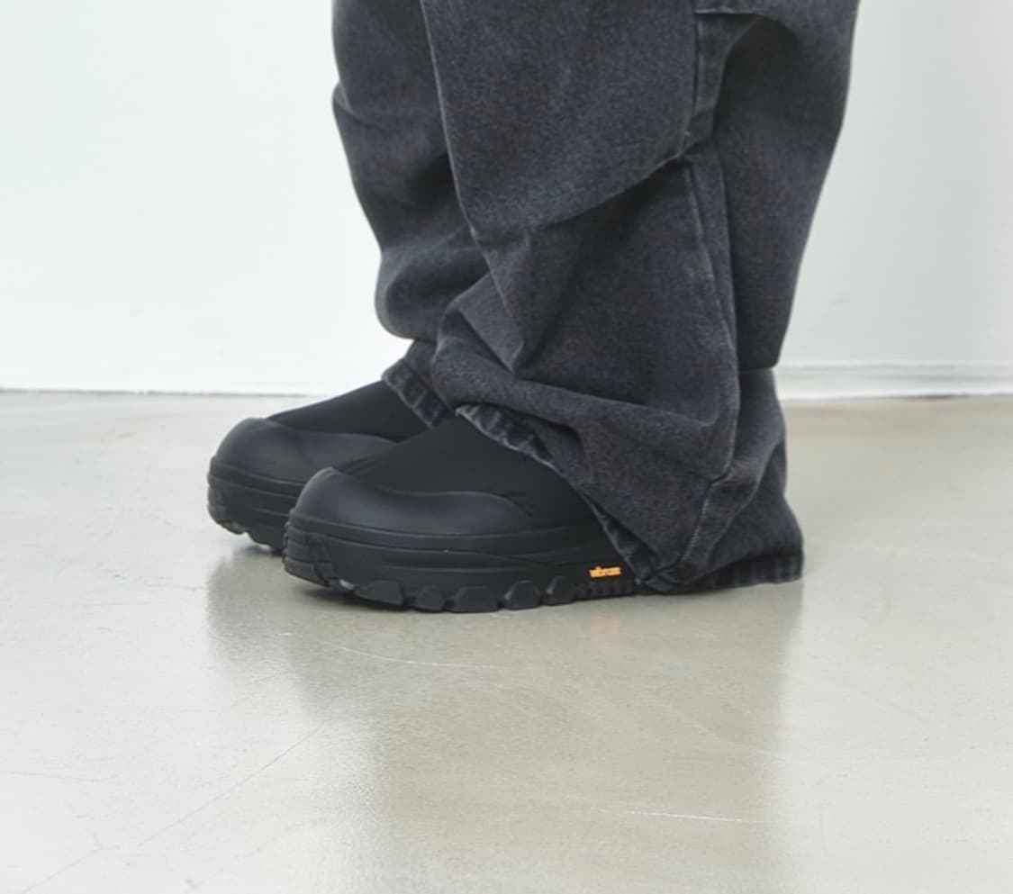 아모멘토 비브람 패디드 슬립온 스니커즈 8 size 상품이미지2