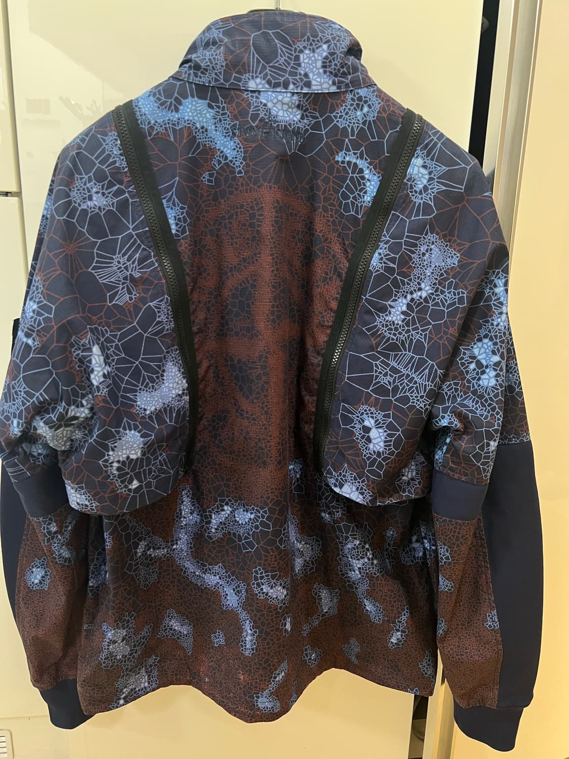 스톤아일랜드 화이트와펜 리액티브자켓 L (새상품,한정판) 상품이미지2