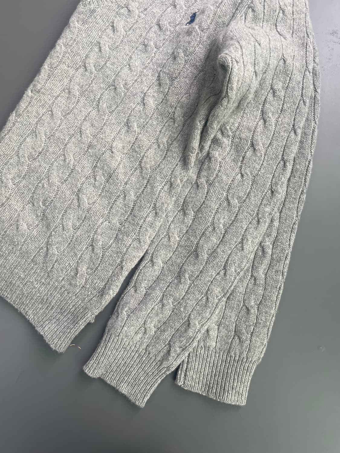 [L] 폴로 랄프로렌 여성 메리노울 케이블 꽈배기 브이넥 니트 스웨터 상품이미지5