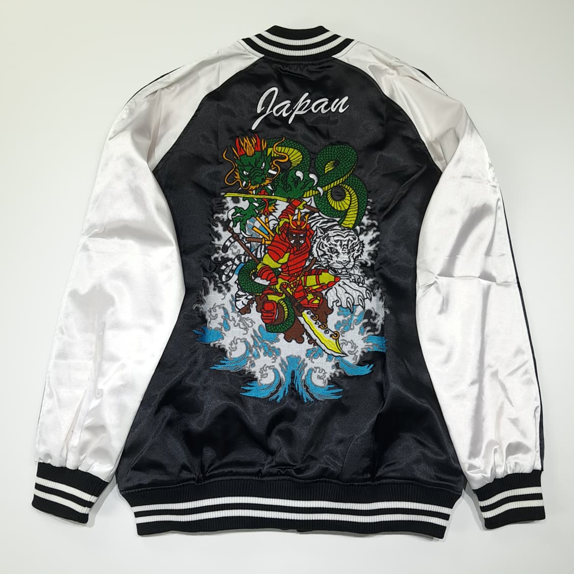 CL554 XL [새상품] 로그 00s 새틴 블랙 화이트 백룡 스카잔  상품이미지5