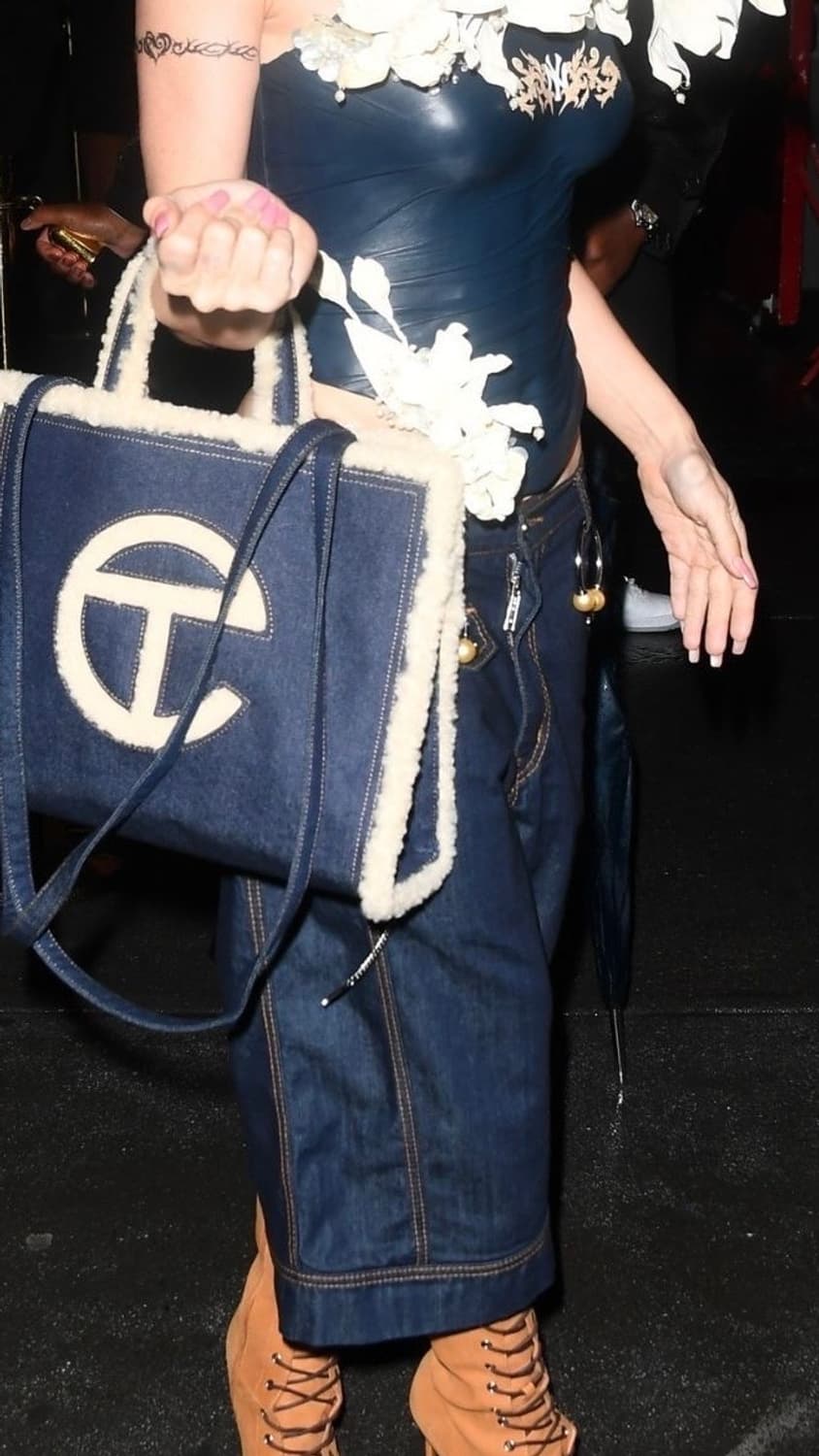 Telfar x UGG 데님 쇼퍼백 라지 (더스트백포함) 상품이미지1