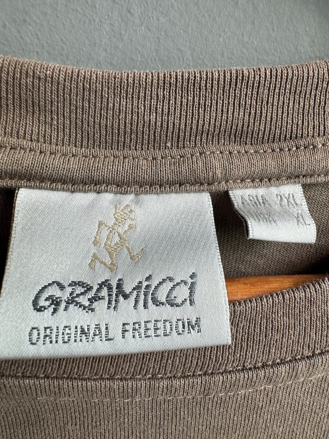Gramicci 그라미치 포켓 티셔츠 브라운 상품이미지2