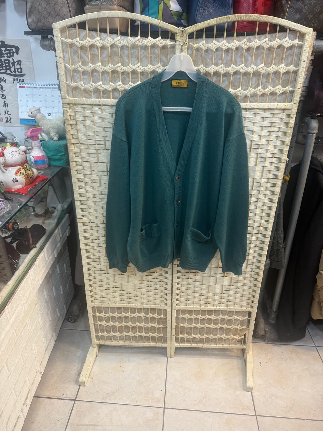50/100 정품 펜디 가디건 팝니다 상품이미지1