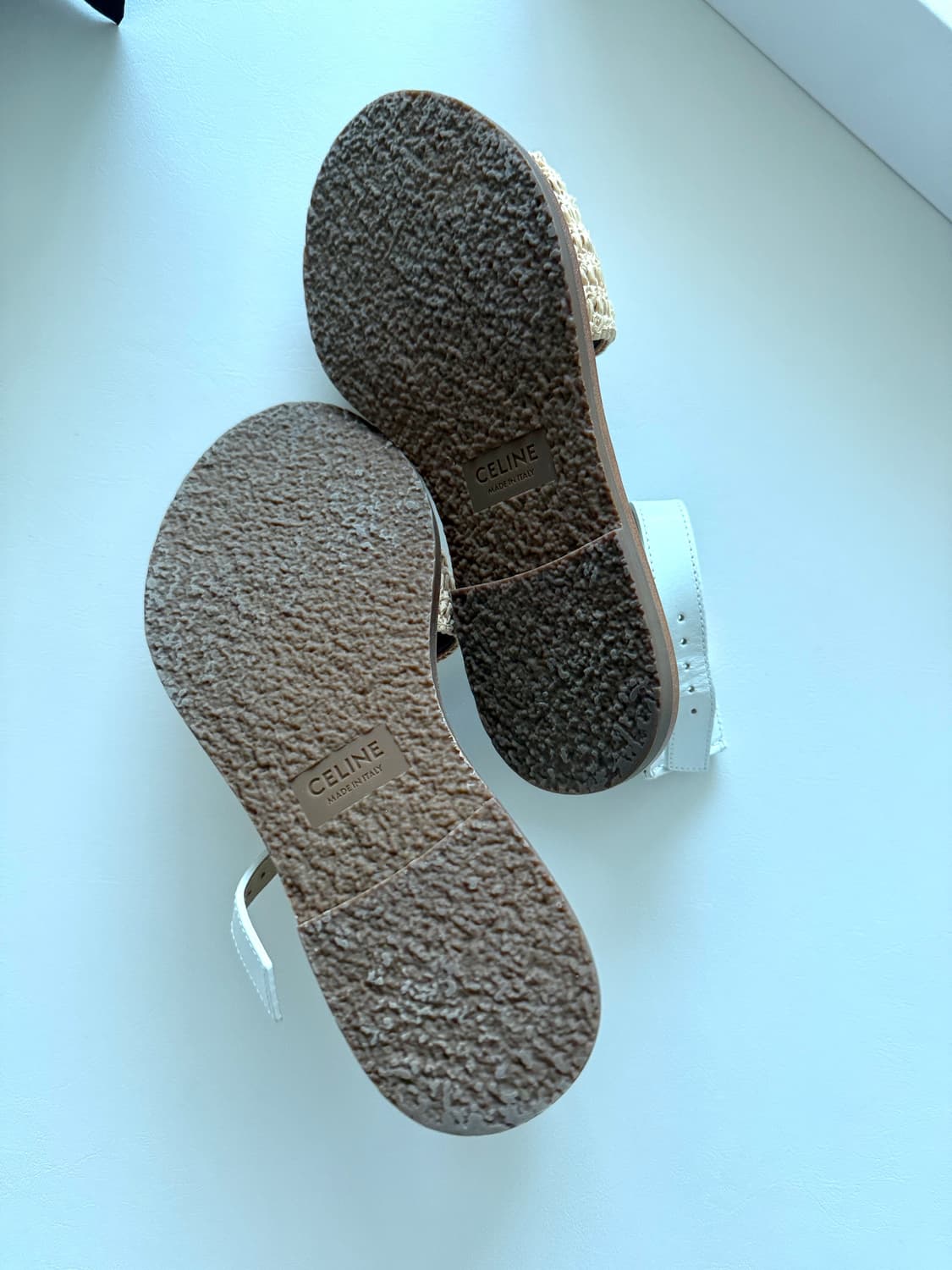 셀린느 라피아 카프스킨 샌들 37.5 상품이미지3