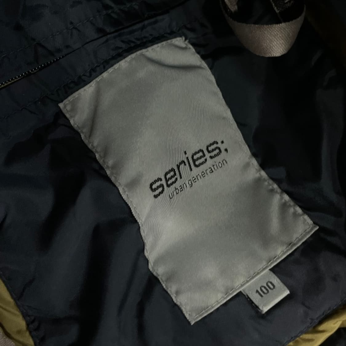 100 시리즈 경량패딩  상품이미지3