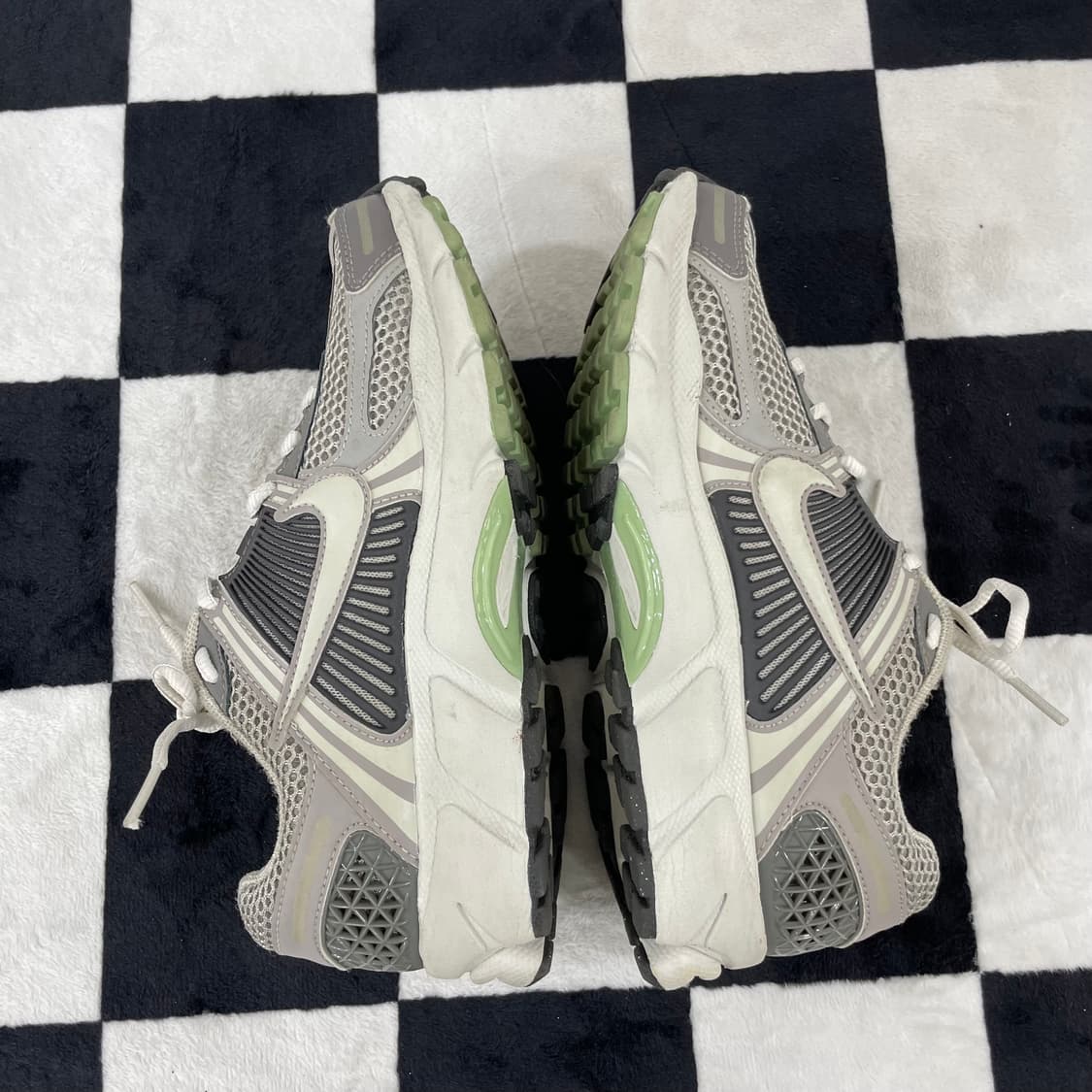 나이키 줌 보메로5 코블스톤 앤 플랫 퓨터 230mm 상품이미지5