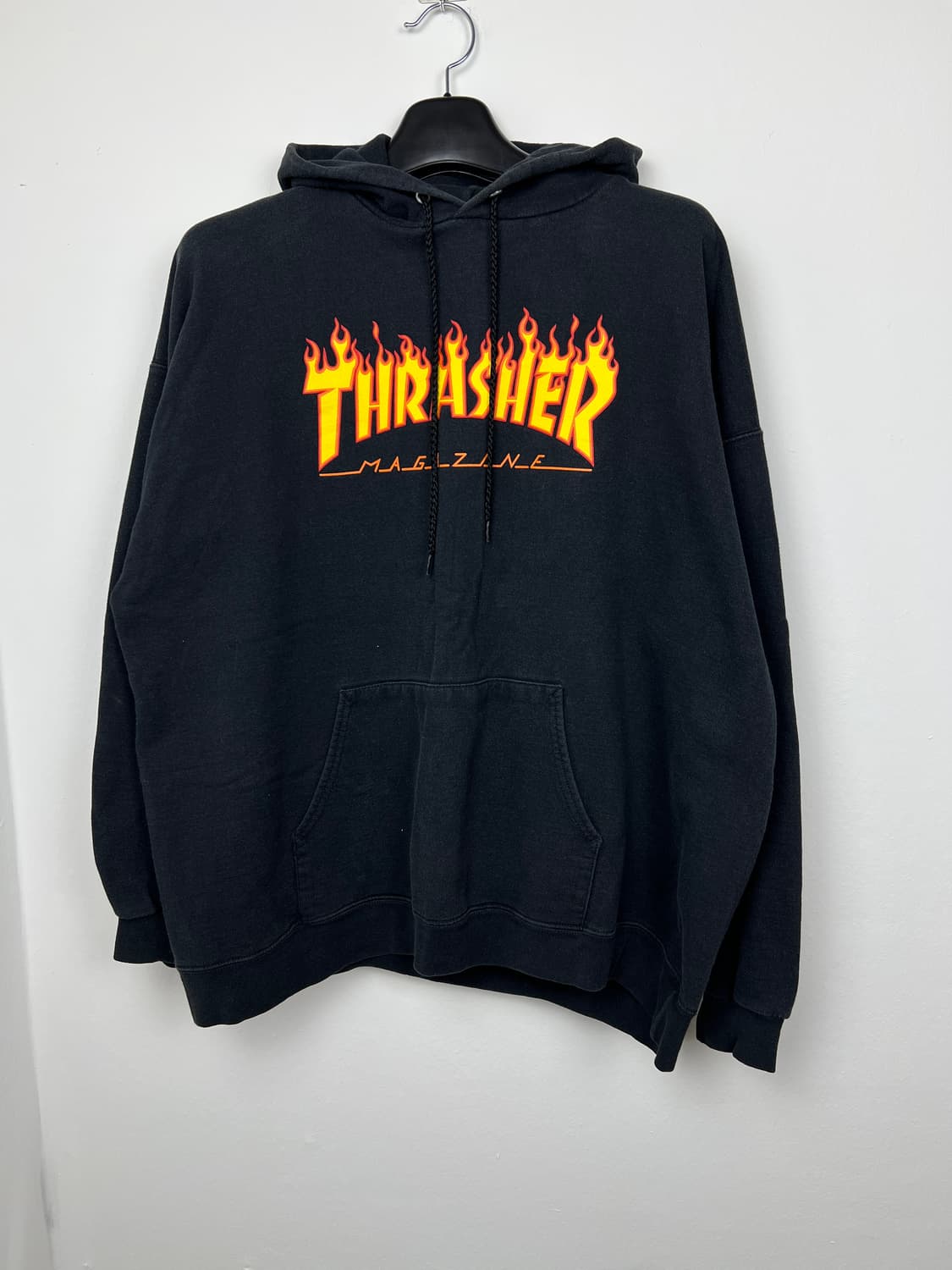 T074 쓰레셔 블랙 후드티 상품이미지1