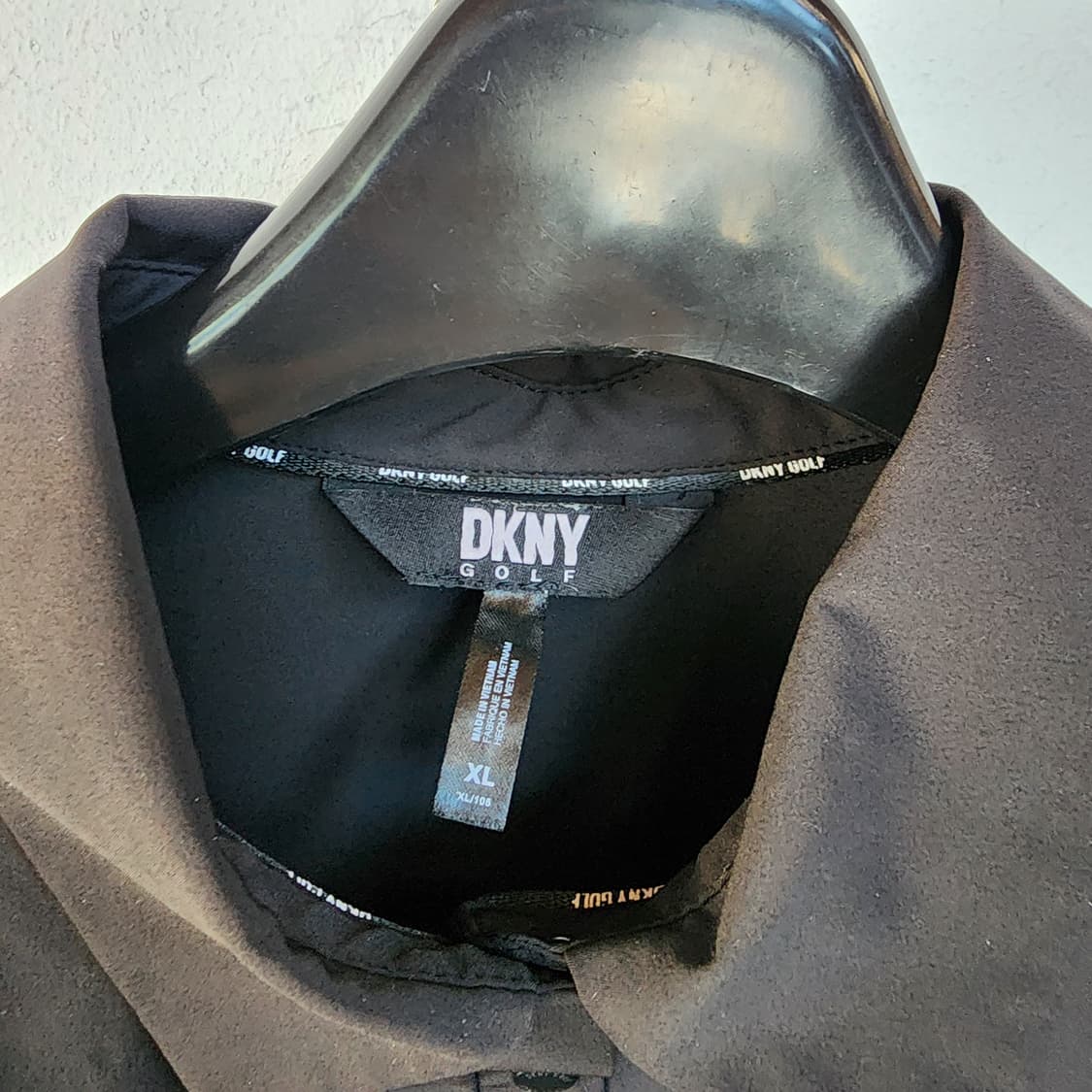 DKNY 블랙 반팔 카라 티셔츠 상품이미지6