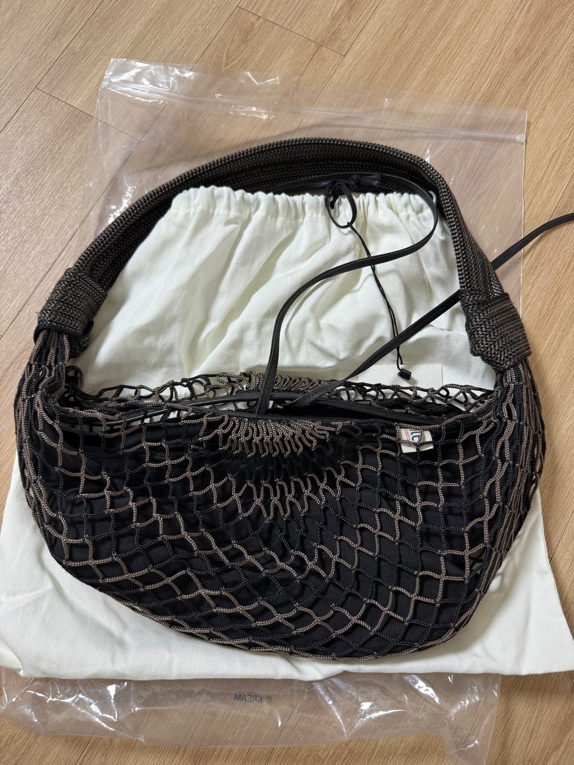 르메르 포춘 크루아상 필트 네트 백  상품이미지4