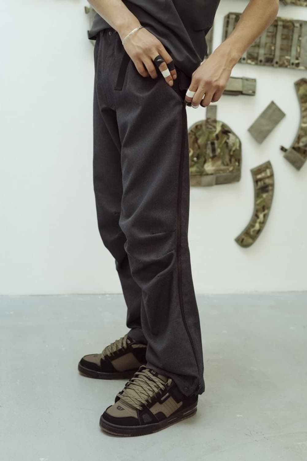 GR10K 트라우저 팬츠 상품이미지5