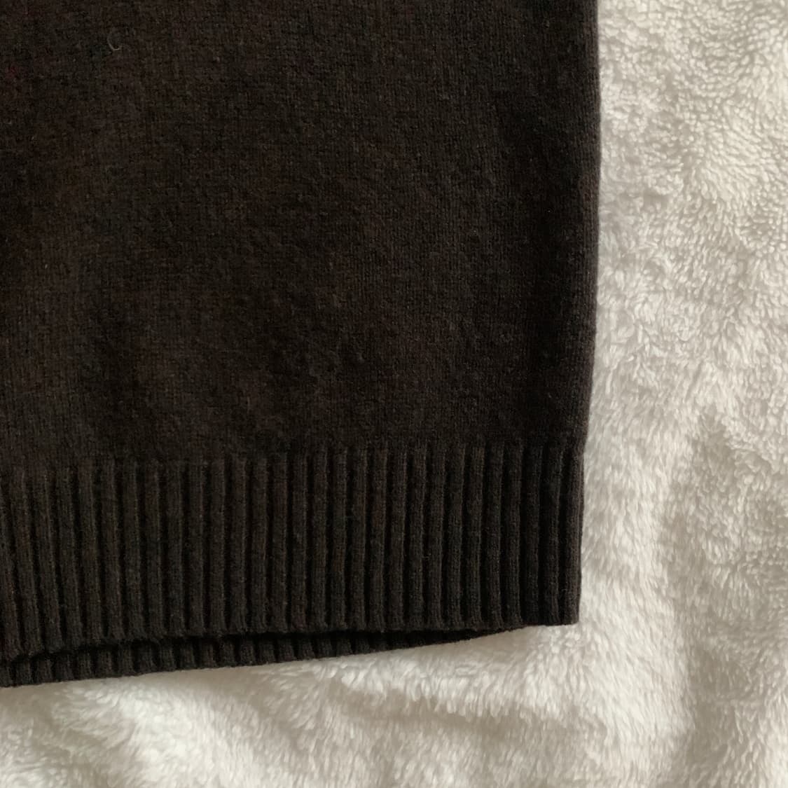 일본 유니클로 브이넥 루즈핏 브라운 울니트 상품이미지7