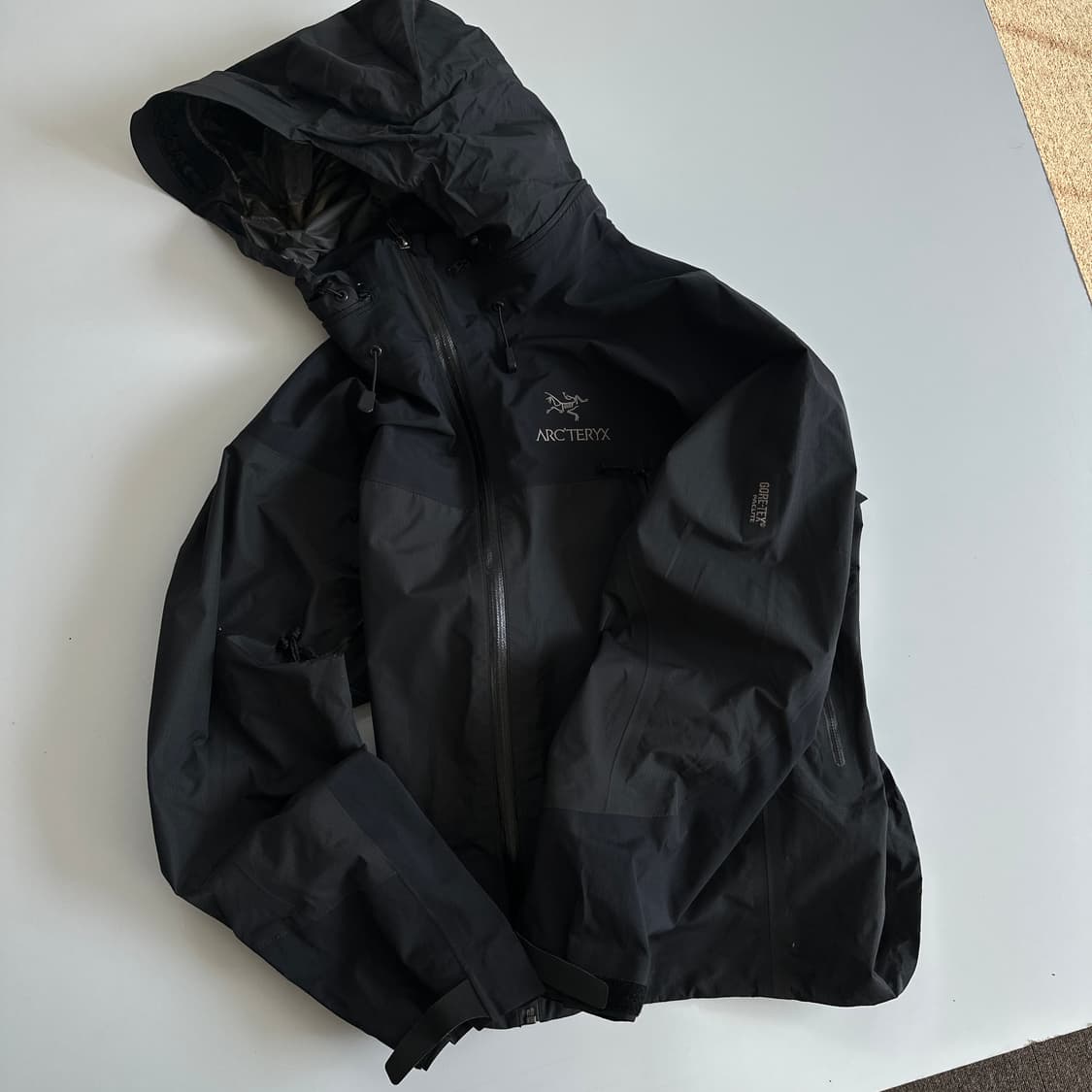 Arc'teryx 아크테릭스 구형 알파SV 블랙 쉐도우 고어쉘 히든 후드 상품이미지6