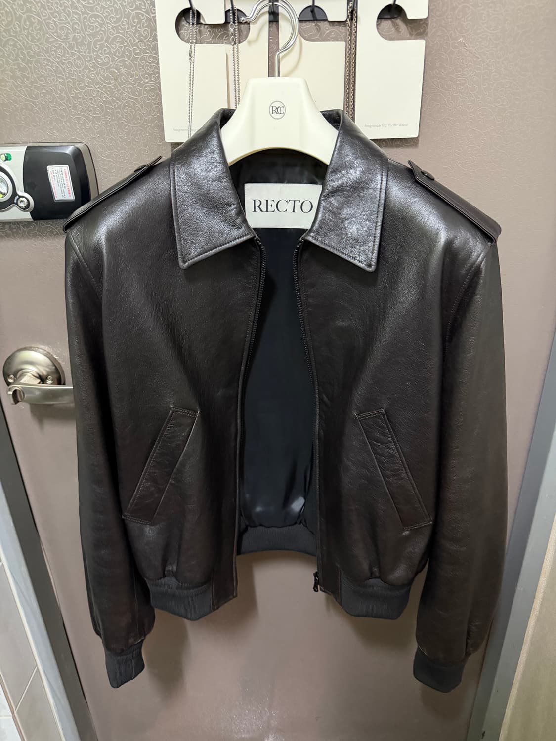 렉토 에폴렛 램 레더 블랙 m 상품이미지1