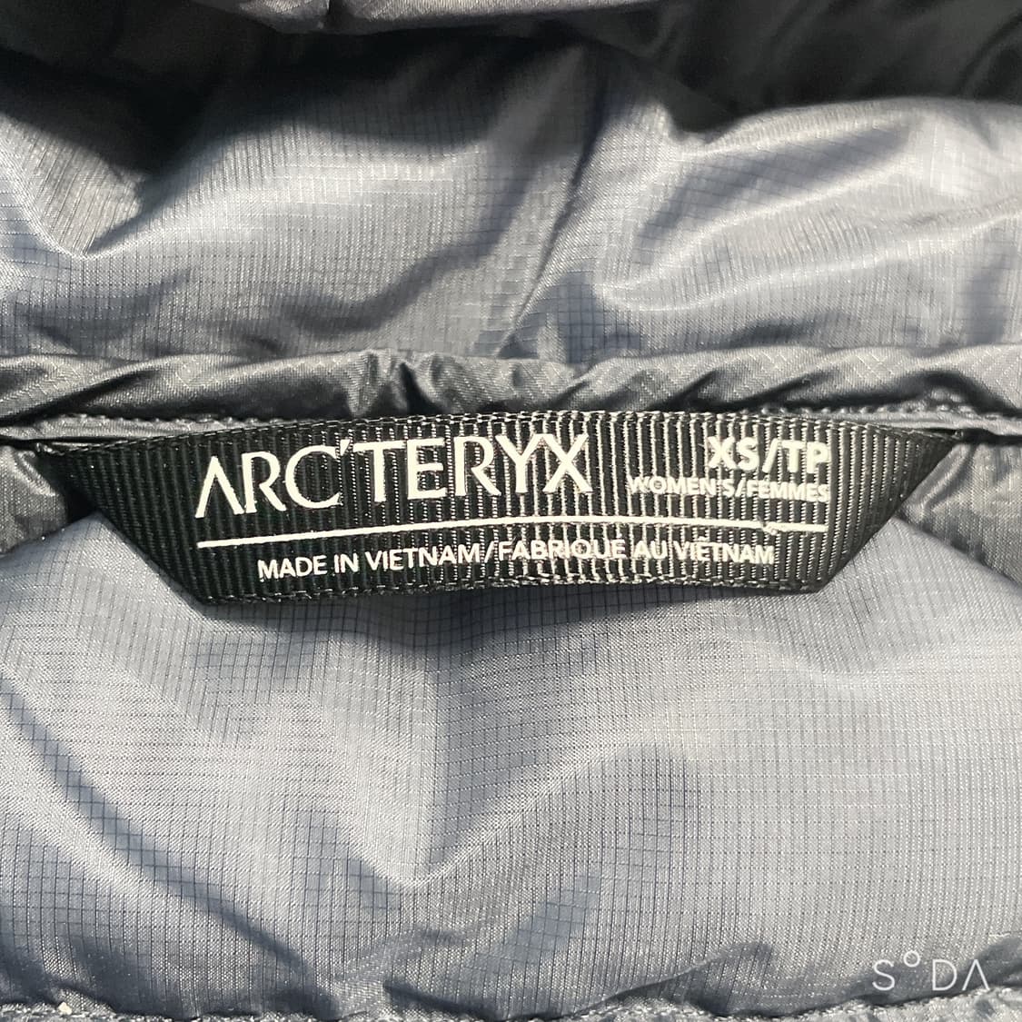 아크테릭스 후드 경량패딩 네이비 xa 상품이미지6