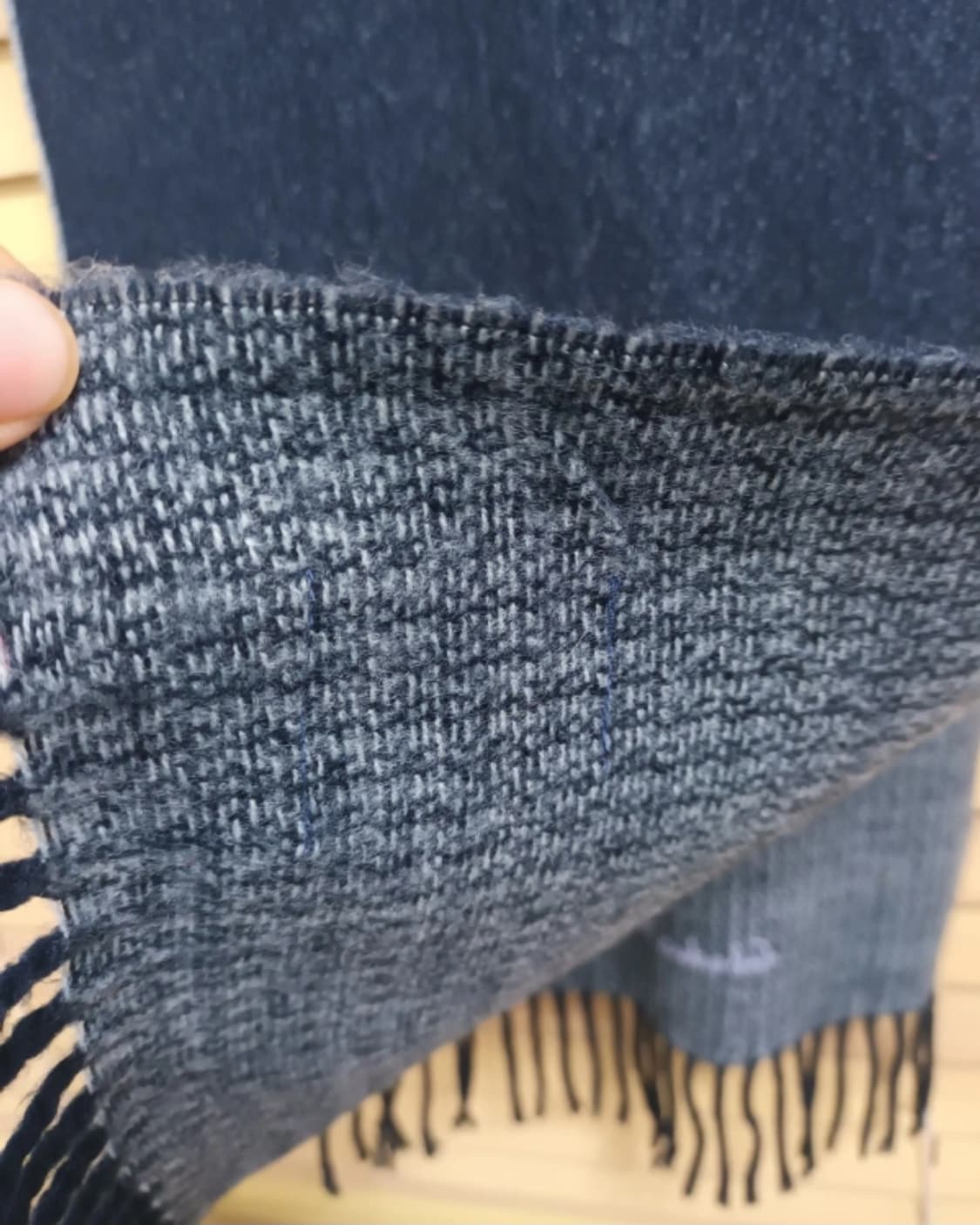 살바토레페라가모 라나울 머플러
 상품이미지5