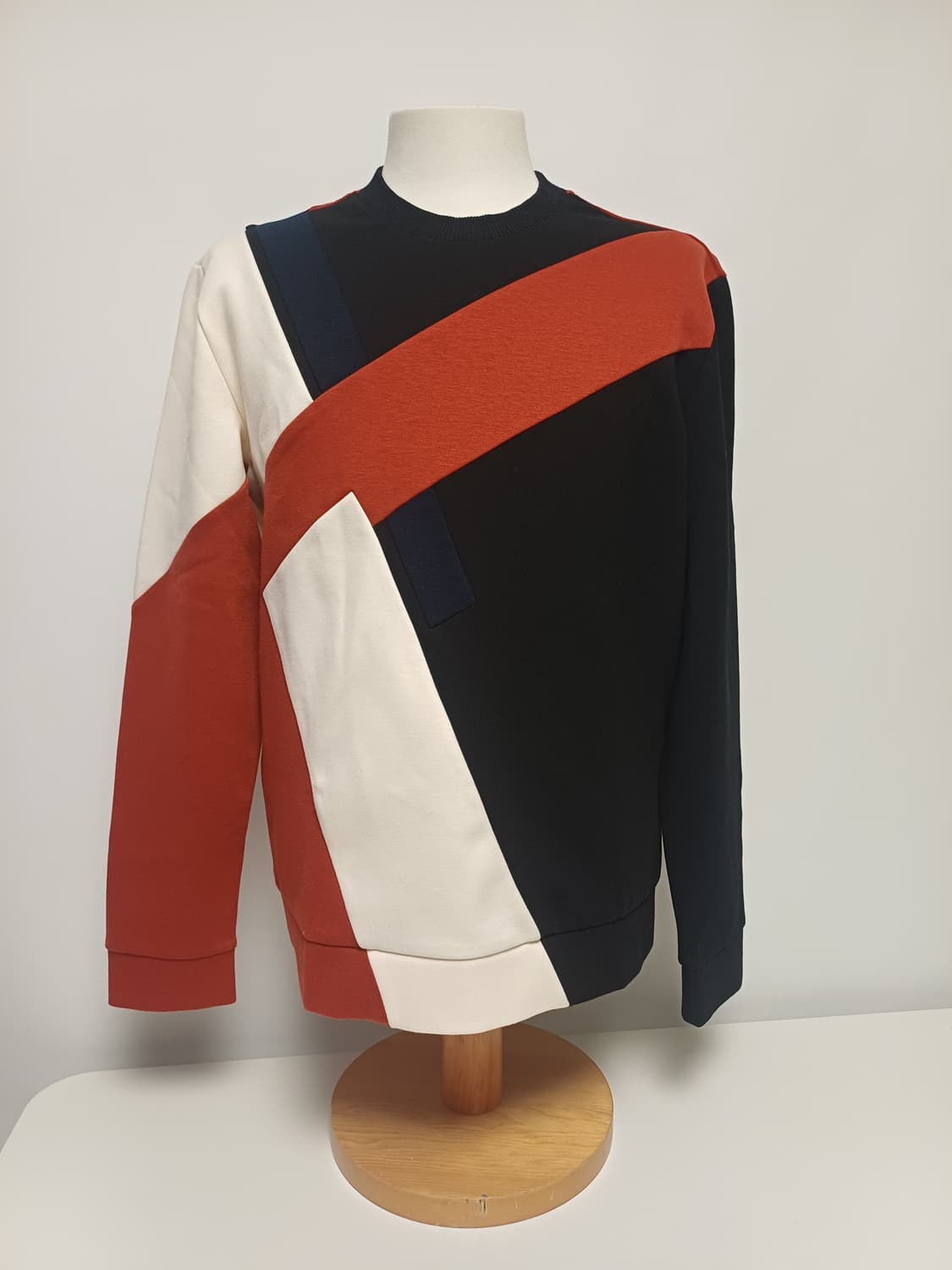 [100] SYSTEM 시스템 옴므 기하학 컬러블록 세미오버 맨투맨 상품이미지1