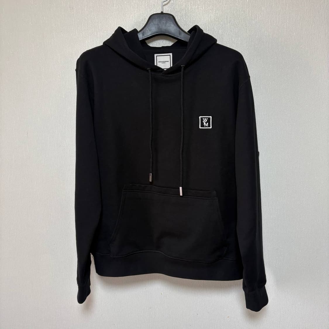 [48] 우영미 백로고 후드티 블랙 상품이미지2