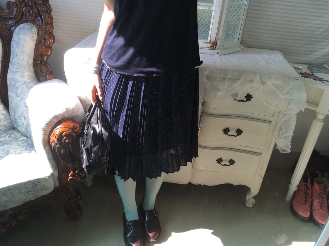 얼스뮤직 네이비 도트 플리츠 스커트 상품이미지1