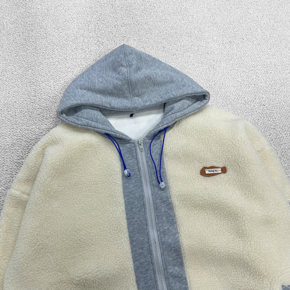 아더에러 20fw 오버사이즈 후리스 자켓 아이보리 상품이미지2