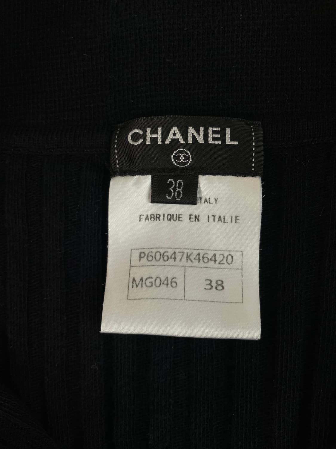 [38] CHANEL 샤넬 코코 버튼 커브스 카라 반팔 니트 상품이미지9