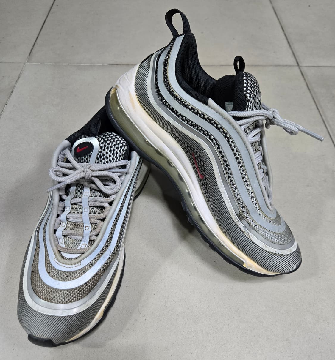 나이키 에어맥스97 울트라17 메탈릭 실버 240mm 상품이미지1