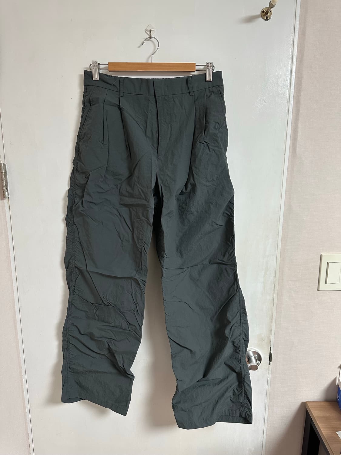 파브레가 셔링 나일론 팬츠 상품이미지1