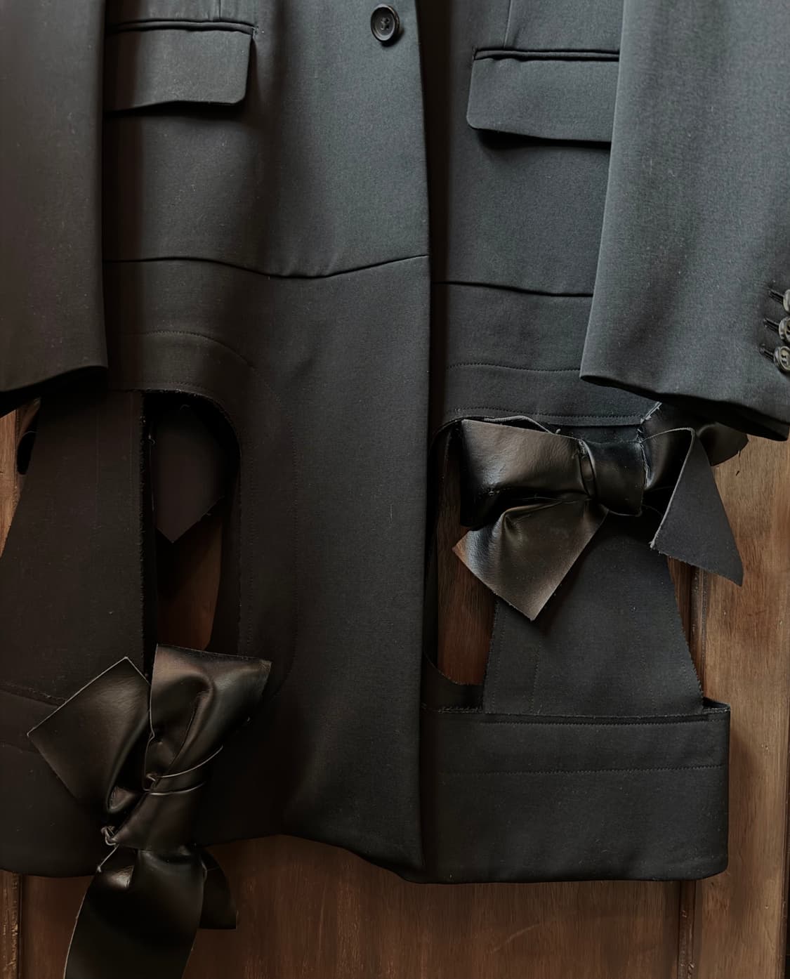 comme des garcons 컷아웃 리본 디테일 코트 상품이미지4