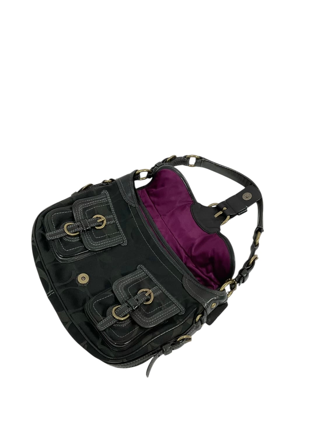 코치 시그니처 블랙 레더 숄더 상품이미지4