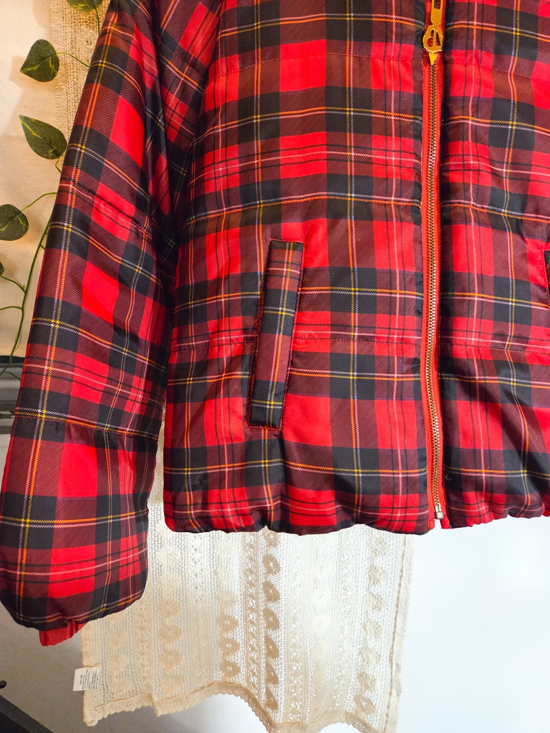 리버시블 레드 체크 키치 패딩 상품이미지3