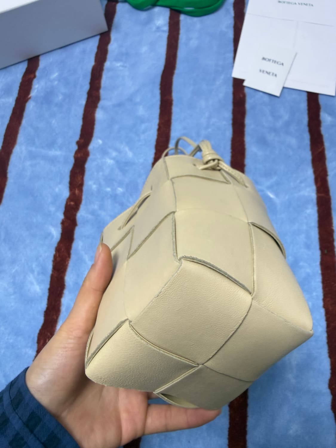 결제영수증첨부) 보테가 베네타 미니백 크로스백 정품 시세 150만원 상품이미지8