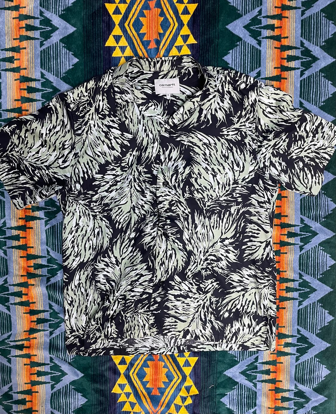 Carhartt  Hawaiian shirt XL 상품이미지1