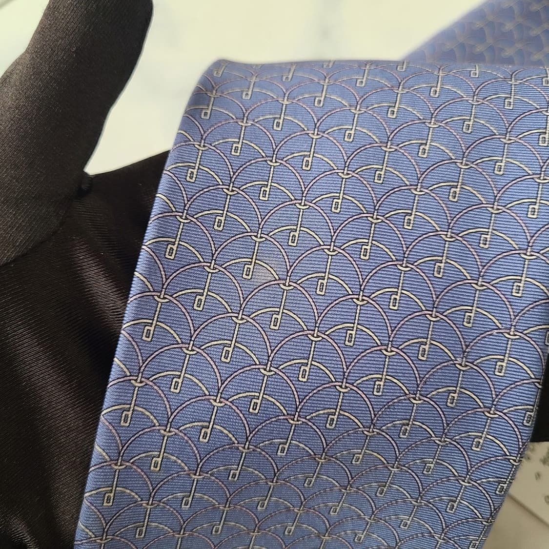 DUNHILL 던힐 실크 블루 로고 패턴 넥타이 9cm A~B등급 G6
 상품이미지8
