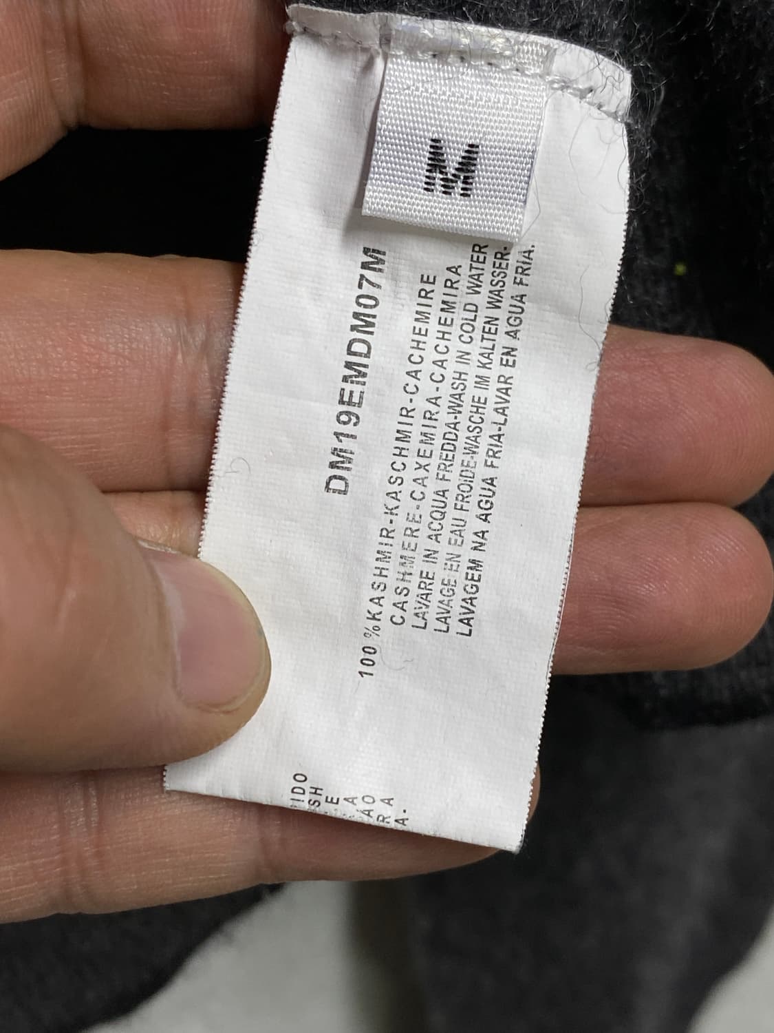 알마니 꼴레지오니 100% 케시미어 브이넥 스웨터 M 상품이미지5