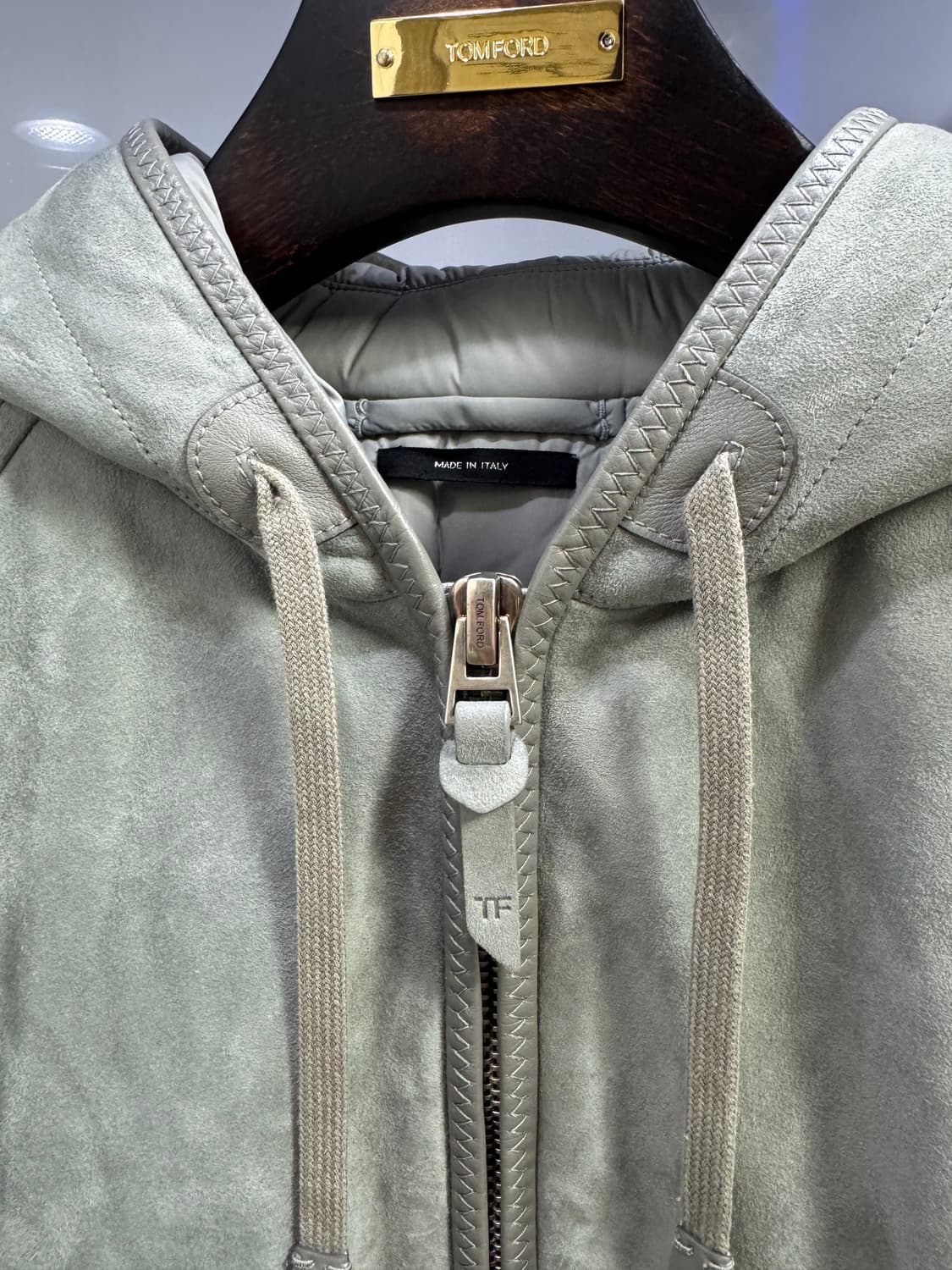 톰포드 스웨이드 후디드 패딩 54 새상품 상품이미지2