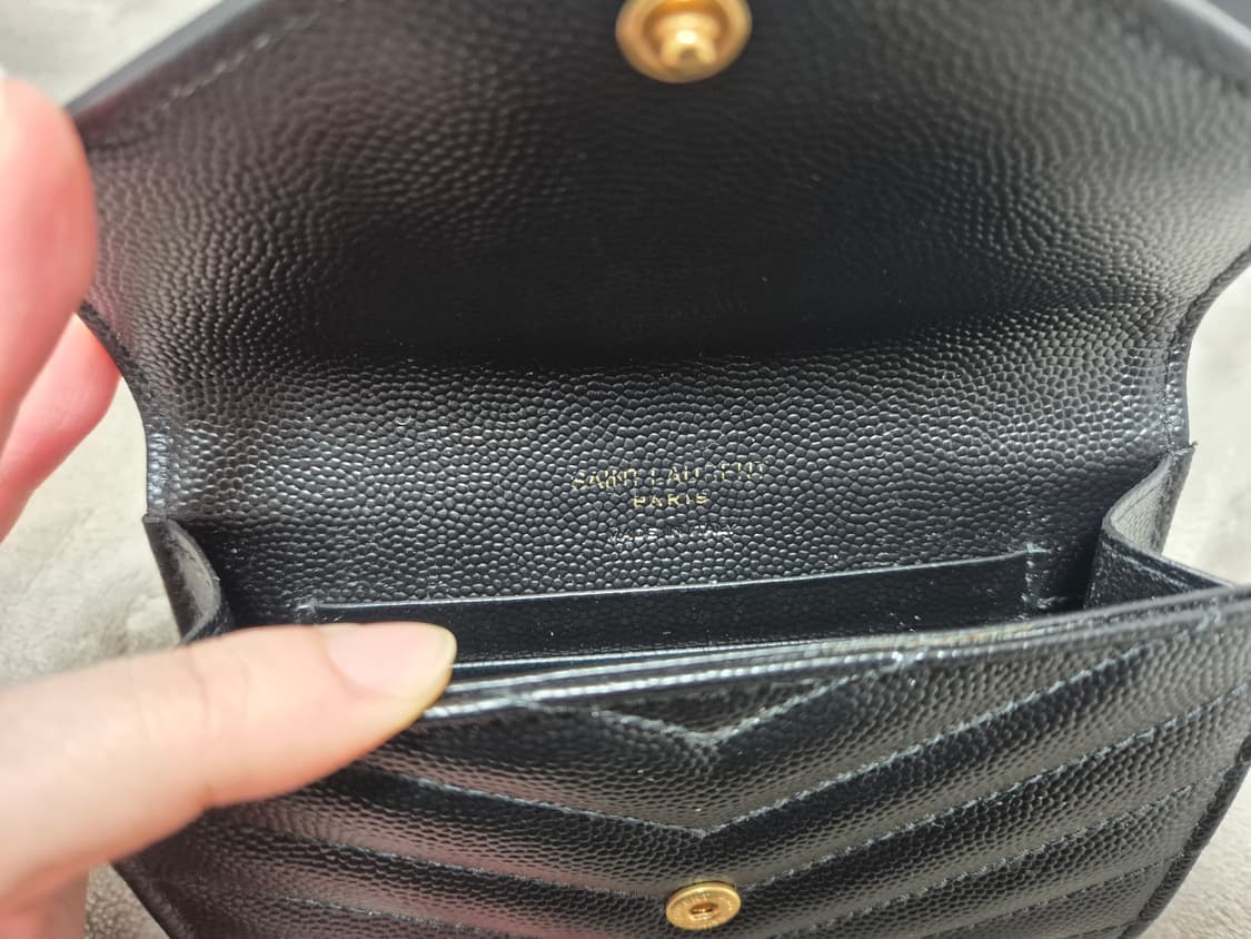 입생로랑 지갑 금장 상품이미지3